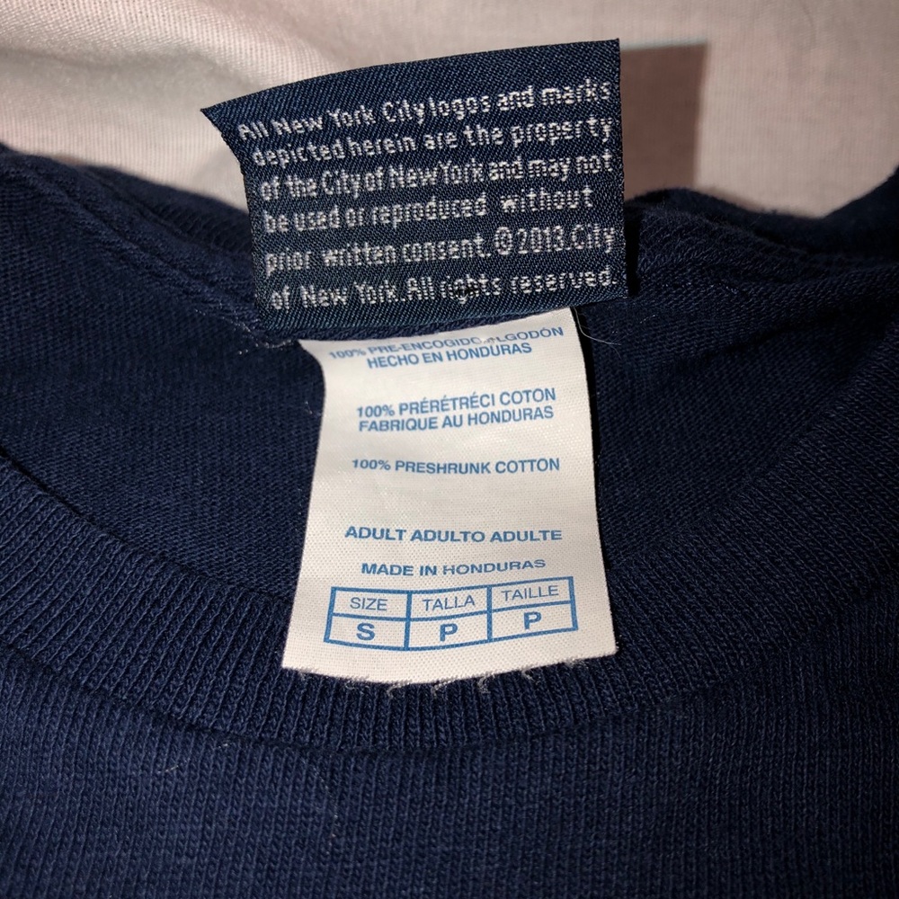 New York NYPD Graphic Shirt Size Small - Picture 5 of 7